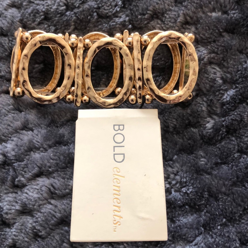 Bracelet